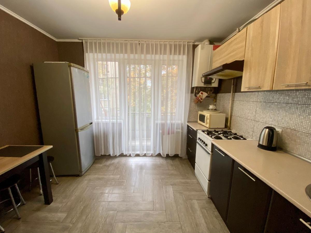 Flat Lägenhet Uzjhorod Exteriör bild